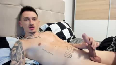 Snapshot of bigjustinnn chatting on 11-04-25, 09:25 bigjustinnn online show from 11-04-25, 09:25