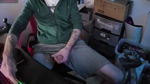 Snapshot of biglummel15 chatting on 02-27-25, 10:53 biglummel15 online show from 02-27-25, 10:53