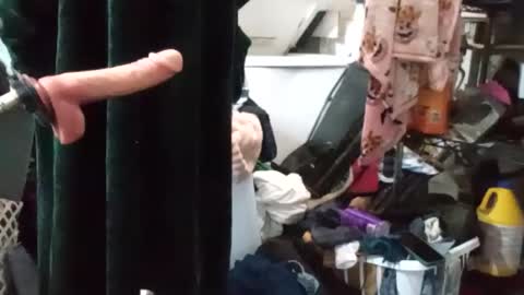 Snapshot of bigmanaround9 chatting on 11-10-25, 10:25 bigmanaround9 online show from 11-10-25, 10:25