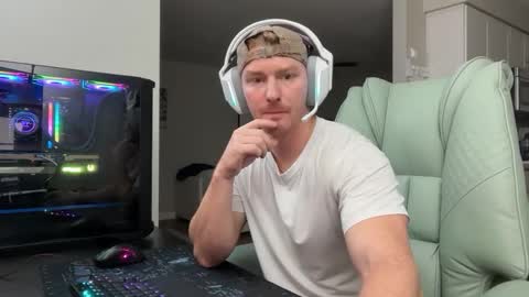 Snapshot of bigmcr1 chatting on 10-13-25, 03:28 Nick Barker online show from 10-13-25, 03:28