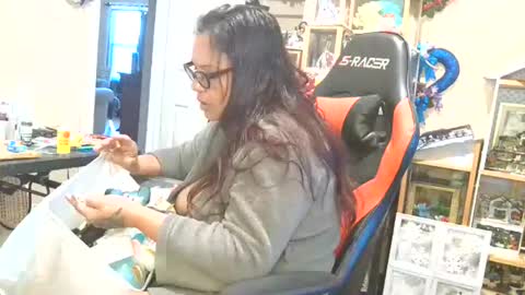 the Mini mami online show from 02-06-26, 01:58