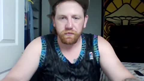 Snapshot of bigred382055 chatting on 10-06-25, 10:02 Joon online show from 10-06-25, 10:02