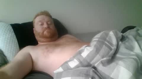 Snapshot of bigred92899 chatting on 10-27-25, 04:33 bigred92899 online show from 10-27-25, 04:33