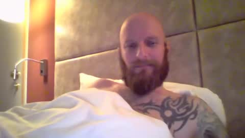 Snapshot of bigredbeardo chatting on 01-22-25, 09:43 Beardo online show from 01-22-25, 09:43