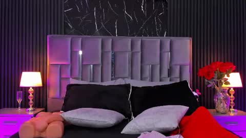 Snapshot of bigsexxyass chatting on 06-20-26, 08:50 Zayra online show from 06-20-26, 08:50