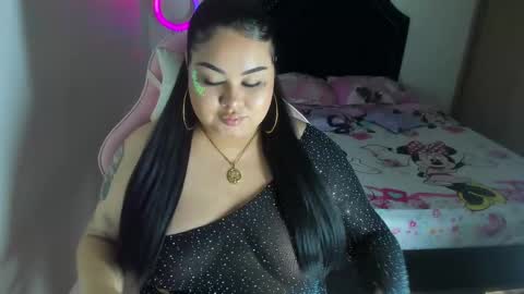 Snapshot of bigsquirtcharlotte chatting on 09-30-25, 08:19 ISABELLA online show from 09-30-25, 08:19