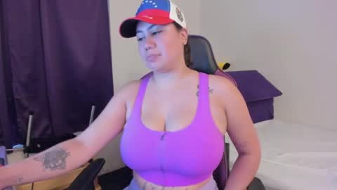 Snapshot of bigt3ti chatting on 05-30-26, 12:13 Nubia online show from 05-30-26, 12:13
