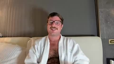 bigthickvic online show from 05-08-26, 01:33