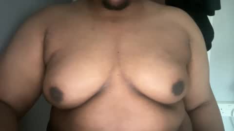 Snapshot of bigtits21111 chatting on 02-10-25, 12:18 bigtits21111 online show from 02-10-25, 12:18