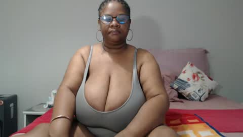 Lona online show from 06-14-26, 05:53