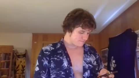 bigvik23 online show from 06-10-26, 09:03