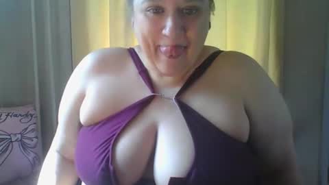 Lady of the WHEEL online show from 04-12-26, 03:50