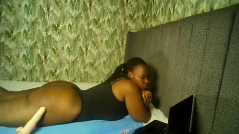 Snapshot of bigyybigy chatting on 02-25-26, 02:27 bigyybigy online show from 02-25-26, 02:27