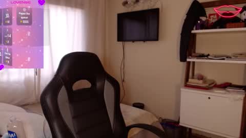 Snapshot of biigbooty_ chatting on 12-19-24, 10:21 biigbooty_ online show from 12-19-24, 10:21