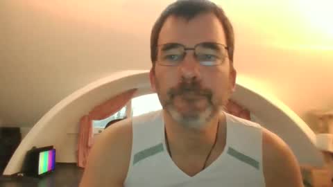 bikertom1988 online show from 12-14-24, 02:31