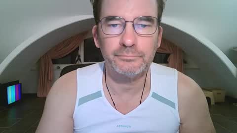 bikertom1988 online show from 12-29-24, 09:30