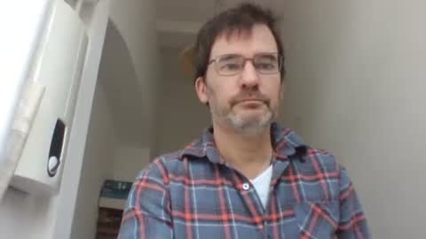 bikertom1988 online show from 02-01-25, 03:18