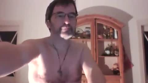 bikertom1988 online show from 02-02-25, 02:17