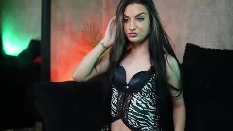 Snapshot of bikijo chatting on 11-13-25, 08:30 Biki online show from 11-13-25, 08:30