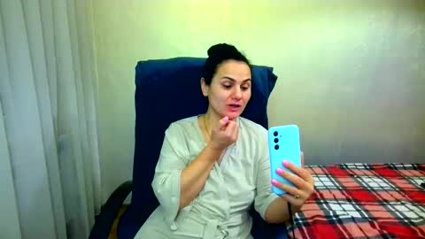 DOM NIKA online show from 12-20-25, 10:50