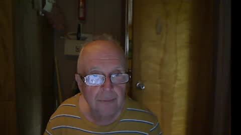 Snapshot of bill_25061 chatting on 06-22-26, 05:32 bill_25061 online show from 06-22-26, 05:32