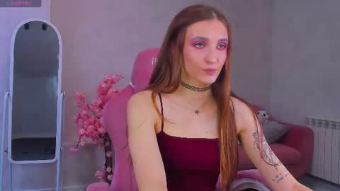 Snapshot of billie_simmons chatting on 07-18-26, 09:35 Alisha online show from 07-18-26, 09:35