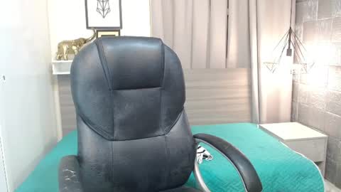 Snapshot of billiejean18 chatting on 07-17-26, 01:51 Billie Jean online show from 07-17-26, 01:51