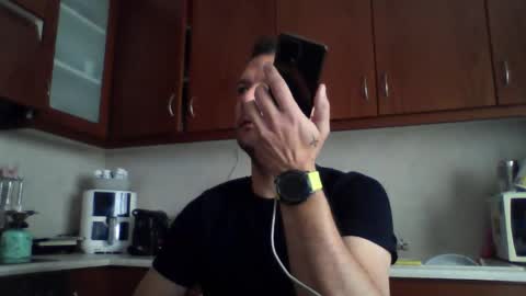 Snapshot of billos26 chatting on 05-15-26, 08:10 billys greece online show from 05-15-26, 08:10