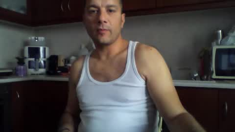 Snapshot of billos26 chatting on 05-20-26, 07:14 billys greece online show from 05-20-26, 07:14