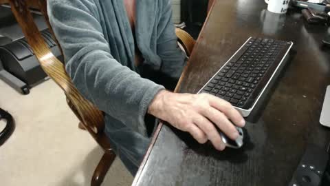 Snapshot of billy471 chatting on 12-07-24, 12:24 billy471 online show from 12-07-24, 12:24