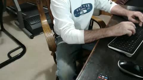 Snapshot of billy471 chatting on 03-08-25, 08:14 billy471 online show from 03-08-25, 08:14