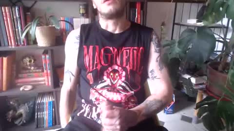 Snapshot of billy_fingercut chatting on 10-04-25, 09:40 Billy FingerCut online show from 10-04-25, 09:40