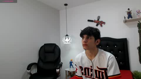 Snapshot of billy_wild chatting on 05-08-26, 11:37 billy wild online show from 05-08-26, 11:37