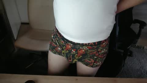 Snapshot of bingswillems chatting on 10-15-25, 07:52 bingswillems online show from 10-15-25, 07:52