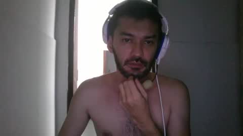 Snapshot of binhodm1 chatting on 12-19-24, 11:18 binhodm1 online show from 12-19-24, 11:18