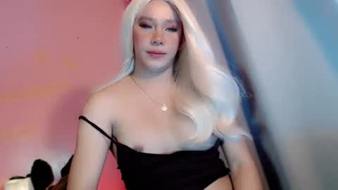 Snapshot of bitchofmanila69 chatting on 06-05-26, 06:52 YOUR QUEEN online show from 06-05-26, 06:52