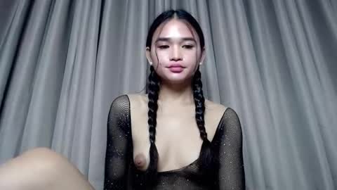 bitchy_bea online show from 04-28-26, 01:05