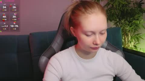 Julia online show from 03-29-26, 02:33