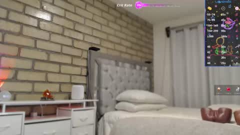 Snapshot of bl_cos chatting on 06-19-26, 05:12 Biel online show from 06-19-26, 05:12