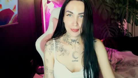 Snapshot of blablablablagirl chatting on 05-28-26, 09:45 blablablablagirl online show from 05-28-26, 09:45