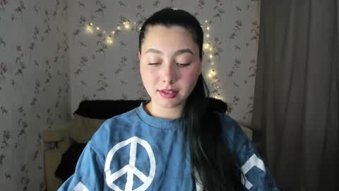 Snapshot of black_berry_bla_ck chatting on 09-27-25, 10:09 black_berry_bla_ck online show from 09-27-25, 10:09