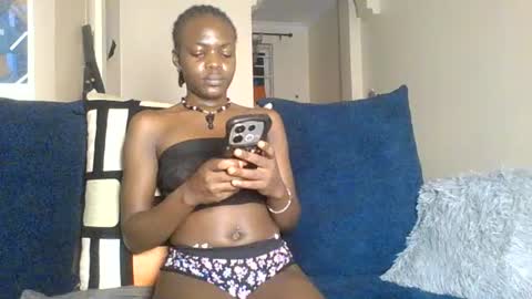 black_cinderella1 online show from 07-05-26, 01:56