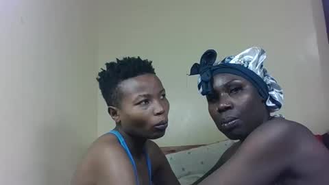 Snapshot of black_divas1 chatting on 02-10-26, 05:22 black_divas1 online show from 02-10-26, 05:22