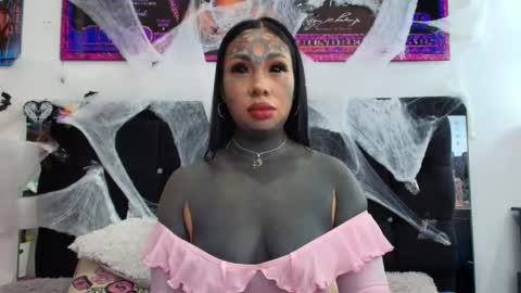 Snapshot of black_eyestattoo chatting on 10-29-25, 07:37 karenth soto online show from 10-29-25, 07:37