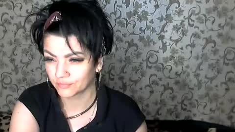black_hot_01 online show from 10-09-25, 01:25