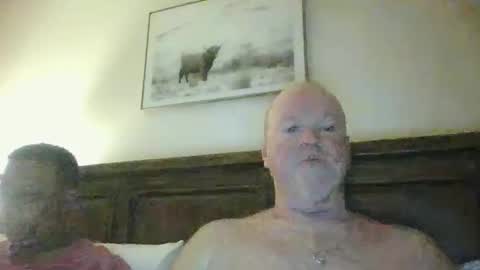 black_n_white4 online show from 12-24-24, 11:49