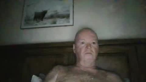 Snapshot of black_n_white4 chatting on 04-21-26, 11:18 black_n_white4 online show from 04-21-26, 11:18