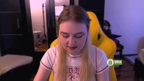 Sasha and Bella online show from 11-24-25, 09:09