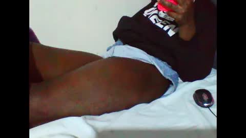 Snapshot of black_queen9 chatting on 04-28-26, 02:27 noel online show from 04-28-26, 02:27