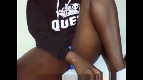 Snapshot of black_queen9 chatting on 05-01-26, 05:28 noel online show from 05-01-26, 05:28